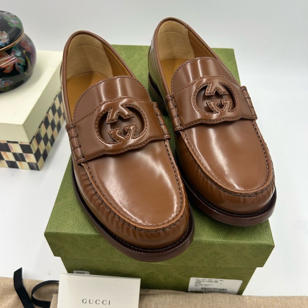 Men's Gucci interlocking G leather loafers size 7 fits eight US made in Italy